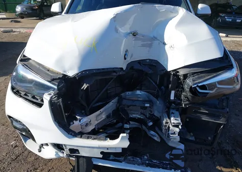 2022 BMW X5 xDrive40I z USA, uszkodzony, nr VIN 5UXCR6C01N9J47625